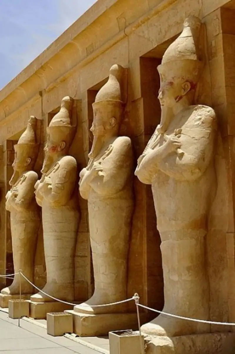 Luxor – Fórmula VAN 18